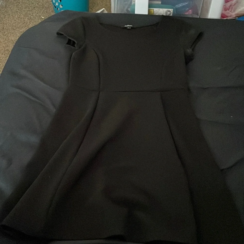 High neck black dress - Picture 1 of 2